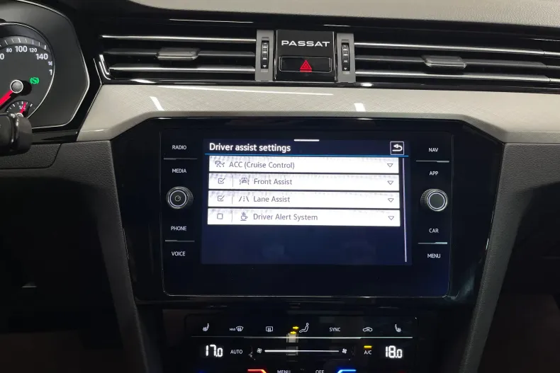 Volkswagen Passat din 2022 cu 76.325 km - oferta VOL226761 - foto 17