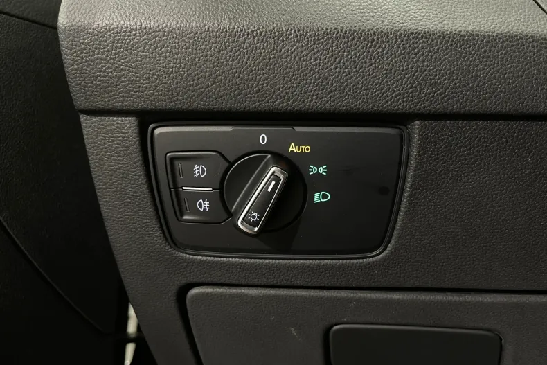 Volkswagen Passat din 2022 cu 76.325 km - oferta VOL226761 - foto 21