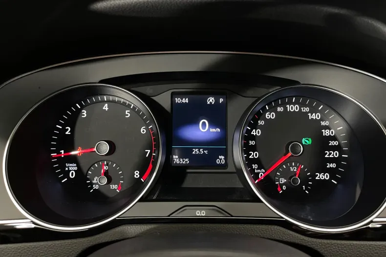 Volkswagen Passat din 2022 cu 76.325 km - oferta VOL226761 - foto 24