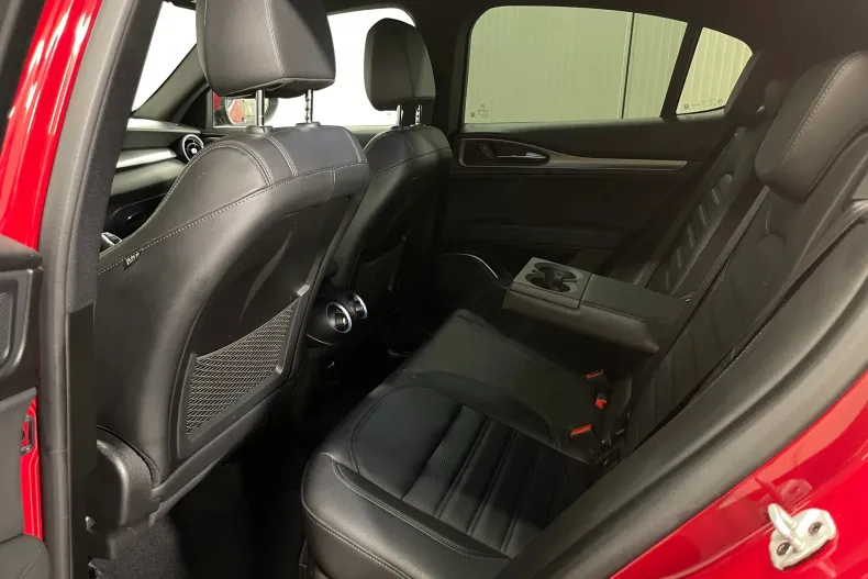 Alfa Romeo Stelvio din 2022 cu 88.865 km - oferta ALF226762 - foto 11