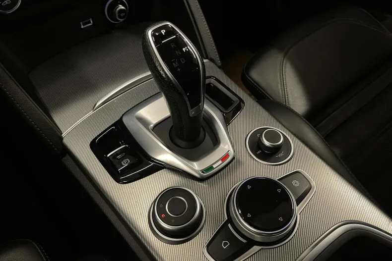Alfa Romeo Stelvio din 2022 cu 88.865 km - oferta ALF226762 - foto 29