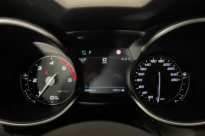Alfa Romeo Stelvio din 2022 cu 88.865 km - oferta ALF226762 - foto 30