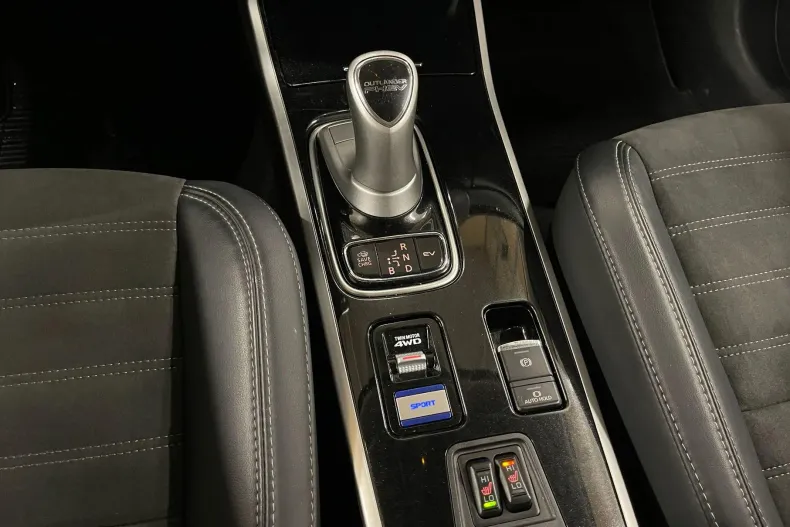 Mitsubishi Outlander din 2020 cu 132.711 km - oferta MIT226768 - foto 18