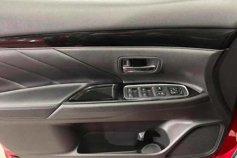 Mitsubishi Outlander din 2020 cu 132.711 km - oferta MIT226768 - foto 21