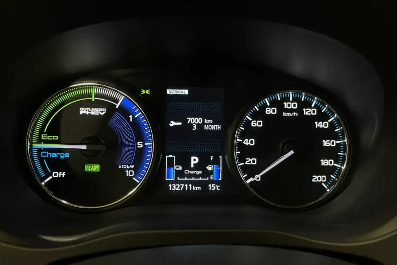 Mitsubishi Outlander din 2020 cu 132.711 km - oferta MIT226768 - foto 28