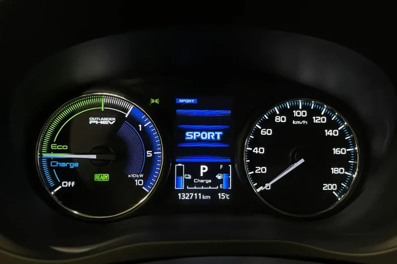 Mitsubishi Outlander din 2020 cu 132.711 km - oferta MIT226768 - foto 29