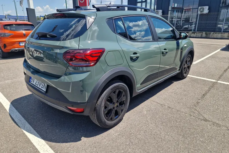 Dacia Sandero Stepway din 2025 cu 5.477 km - oferta DAC226775 - foto 2