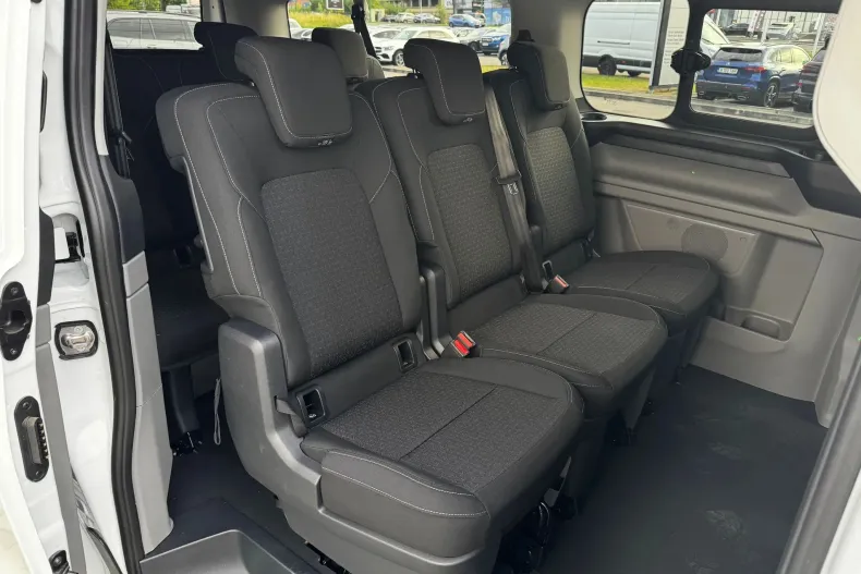 Ford Transit Custom din 2025 cu 2 km - oferta FOR226777 - foto 6