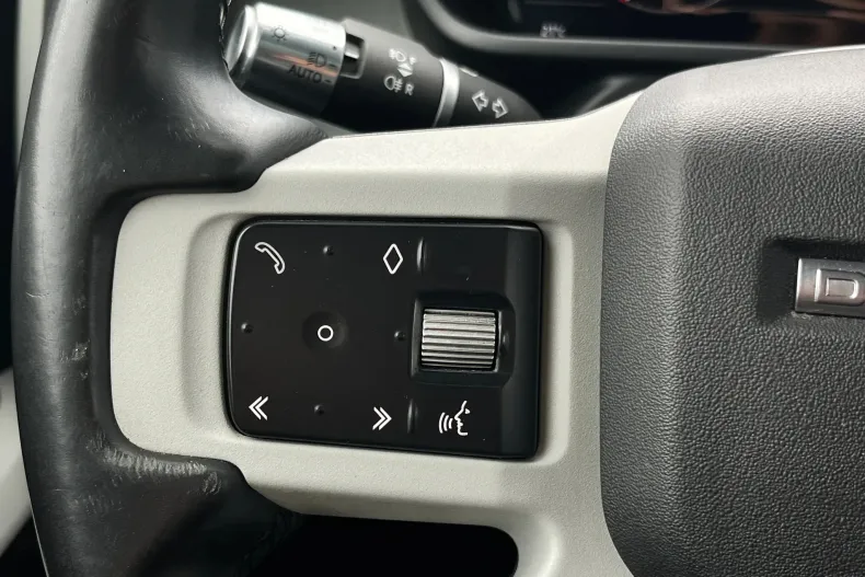 Land Rover Defender din 2020 cu 102.790 km - oferta LAN226786 - foto 16