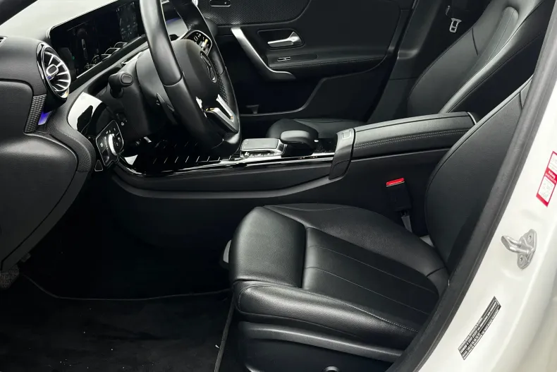 Mercedes-Benz A 250 (Clasa A) din 2020 cu 84.537 km - oferta MER226795 - foto 9
