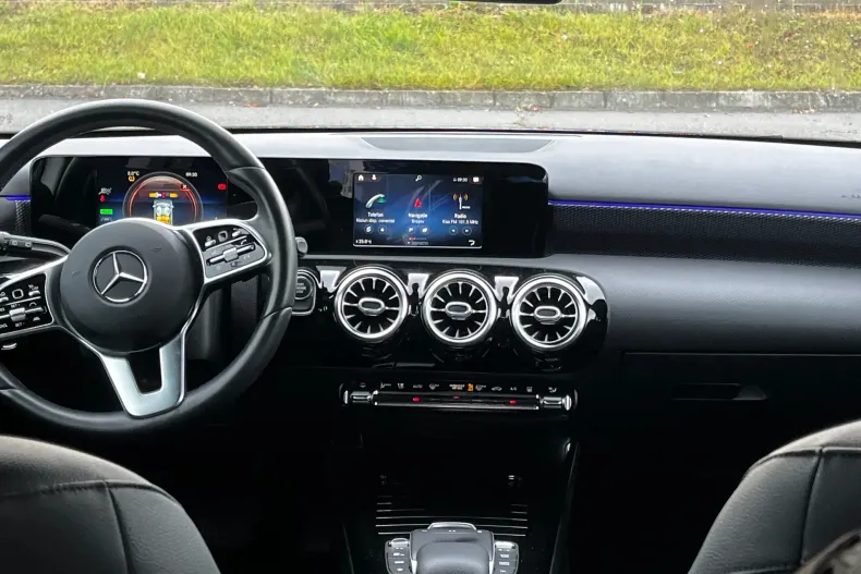 Mercedes-Benz A 250 (Clasa A) din 2020 cu 84.537 km - oferta MER226795 - foto 10