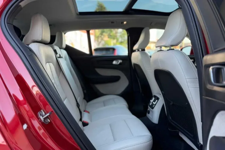 Volvo XC40 din 2021 cu 120.000 km - oferta VOL226800 - foto 18
