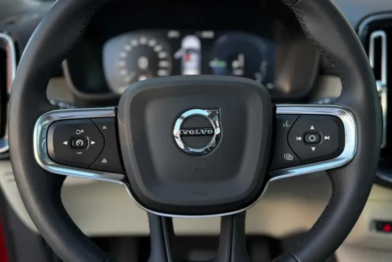 Volvo XC40 din 2021 cu 120.000 km - oferta VOL226800 - foto 22