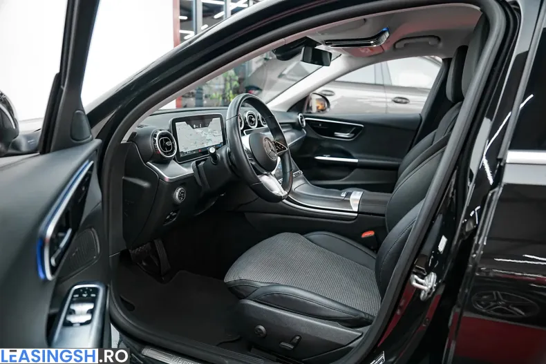Mercedes-Benz C 220 (Clasa C) din 2023 cu 117.000 km - oferta MER226819 - foto 4