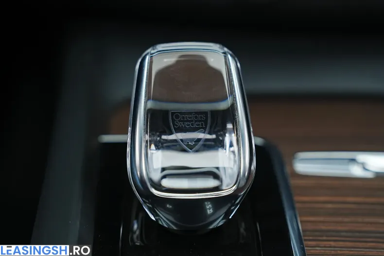 Volvo XC60 din 2021 cu 57.000 km - oferta VOL226822 - foto 37