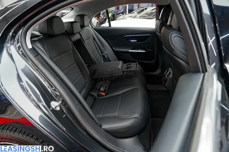 Mercedes-Benz C 300 (Clasa C) din 2022 cu 152.000 km - oferta MER226826 - foto 10