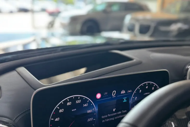 Mercedes-Benz CLE 300 (Clasa CLE) din 2024 cu 16.208 km - oferta MER226860 - foto 13