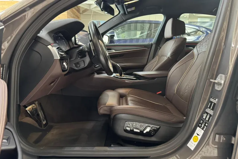 BMW 530i (Seria 5) din 2023 cu 138.230 km - oferta BMW226861 - foto 9