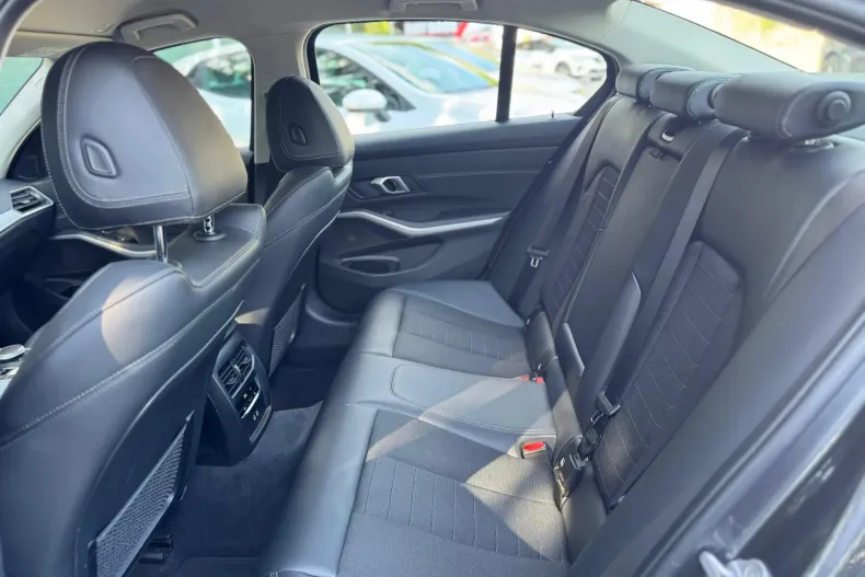 BMW 320d (Seria 3) din 2021 cu 53.244 km - oferta BMW226871 - foto 10