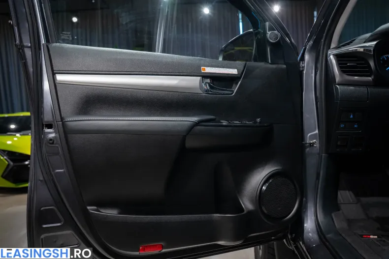 Toyota Hilux din 2025 cu 8.500 km - oferta TOY226872 - foto 27