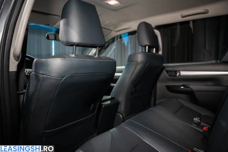 Toyota Hilux din 2025 cu 8.500 km - oferta TOY226872 - foto 30