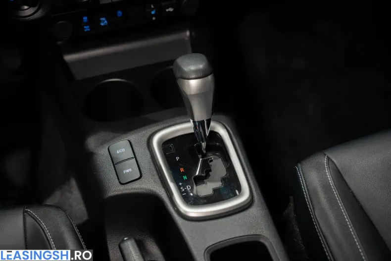 Toyota Hilux din 2025 cu 8.500 km - oferta TOY226872 - foto 32