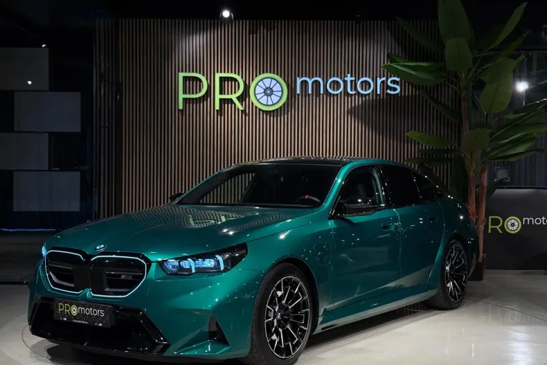 BMW M5 (Seria 5) din 2023 cu 25.833 km - oferta BMW226874 - foto 1