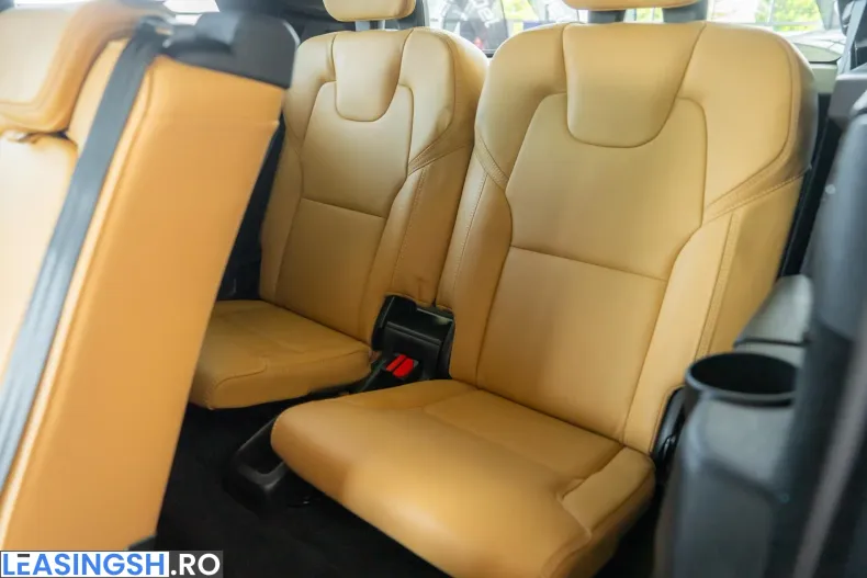 Volvo XC90 din 2021 cu 160.700 km - oferta VOL226876 - foto 12