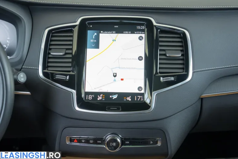 Volvo XC90 din 2021 cu 160.700 km - oferta VOL226876 - foto 25