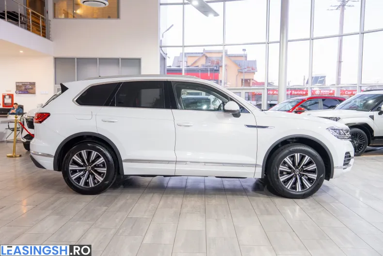 Volkswagen Touareg din 2021 cu 93.733 km - oferta VOL226888 - foto 9