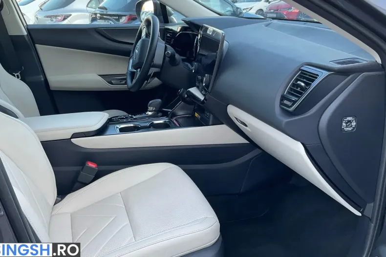 Lexus Seria NX din 2025 cu 4.973 km - oferta LEX226893 - foto 6