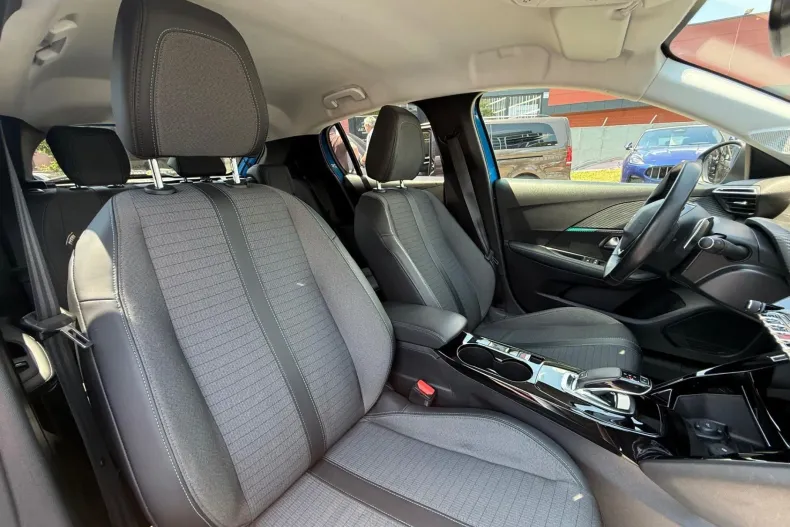 Peugeot 208 din 2021 cu 71.792 km - oferta PEU226899 - foto 27