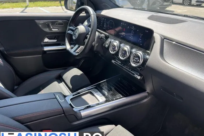 Mercedes-Benz GLA (Clasa GLA) din 2024 cu 13.274 km - oferta MER226907 - foto 12