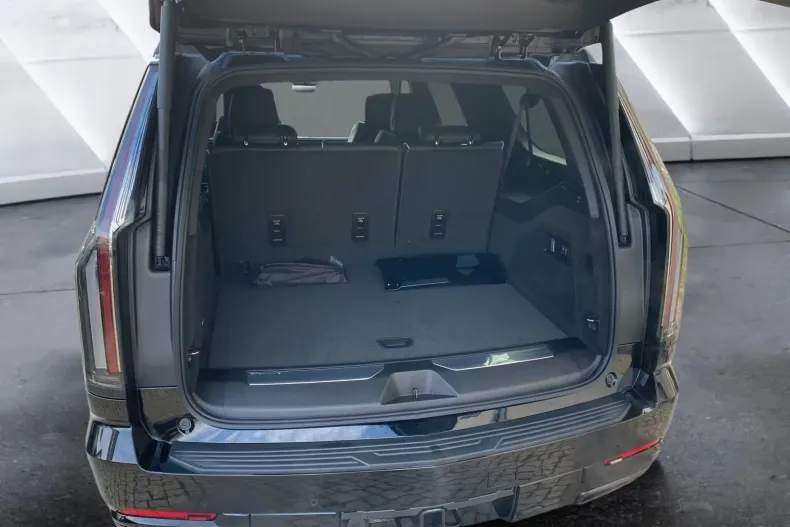 Cadillac Escalade din 2026 cu 1 km - oferta CAD226908 - foto 9