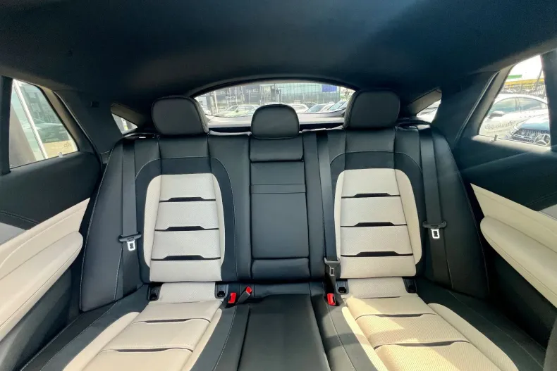 Mercedes-Benz GLE 53 AMG (Clasa GLE) din 2025 cu 28 km - oferta MER226909 - foto 13