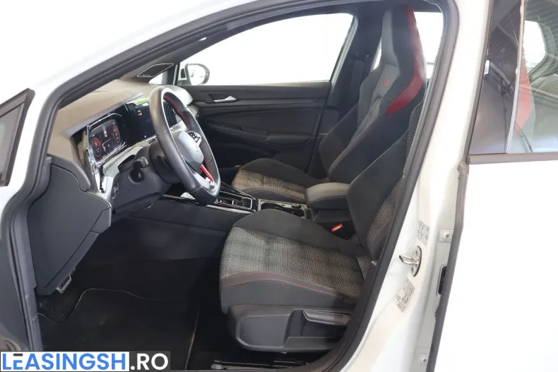 Volkswagen Golf din 2024 cu 26.077 km - oferta VOL226914 - foto 7