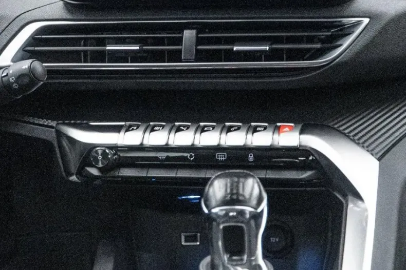 Peugeot 3008 din 2021 cu 173.000 km - oferta PEU226927 - foto 4