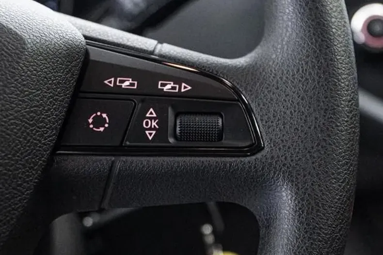 Seat Arona din 2021 cu 44.000 km - oferta SEA226930 - foto 21