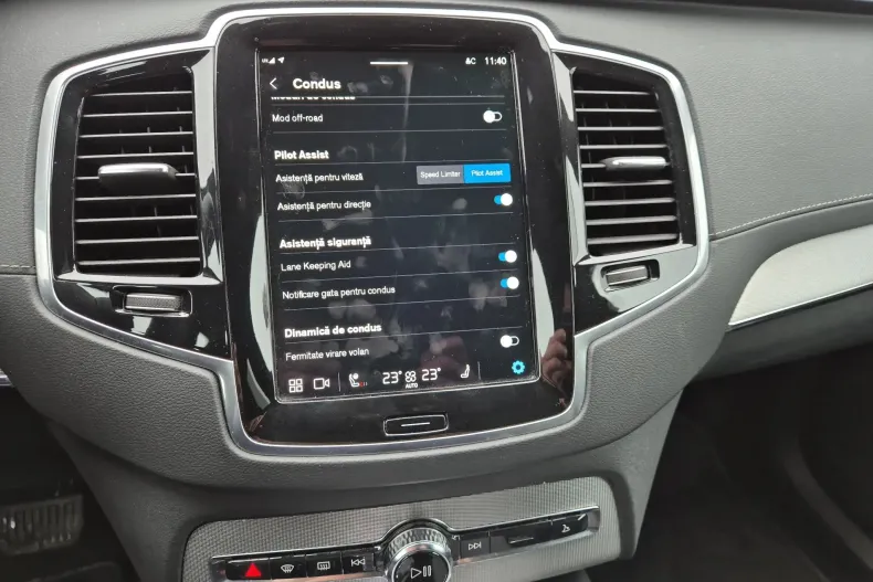 Volvo XC90 din 2023 cu 53.980 km - oferta VOL226939 - foto 17