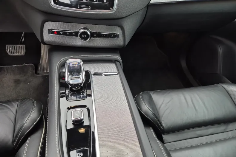 Volvo XC90 din 2023 cu 53.980 km - oferta VOL226939 - foto 18