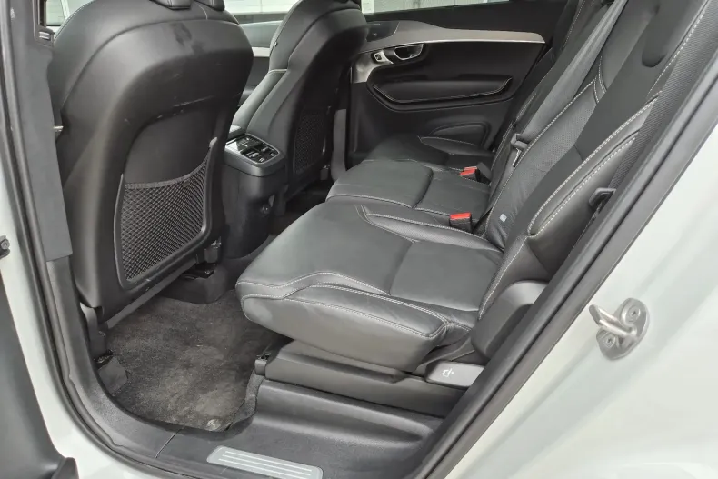 Volvo XC90 din 2023 cu 53.980 km - oferta VOL226939 - foto 20