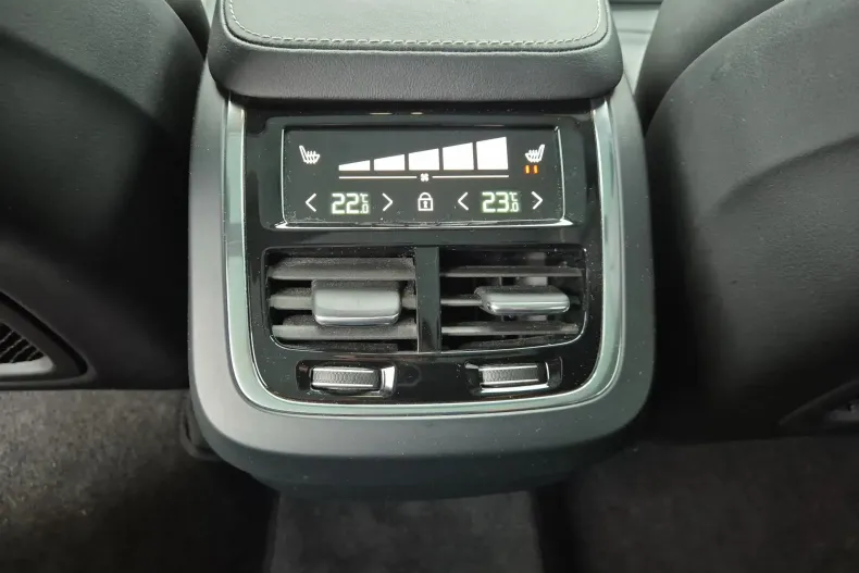 Volvo XC90 din 2023 cu 53.980 km - oferta VOL226939 - foto 21