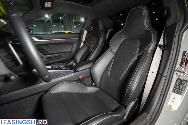 Porsche 911 din 2023 cu 30.000 km - oferta POR226943 - foto 38