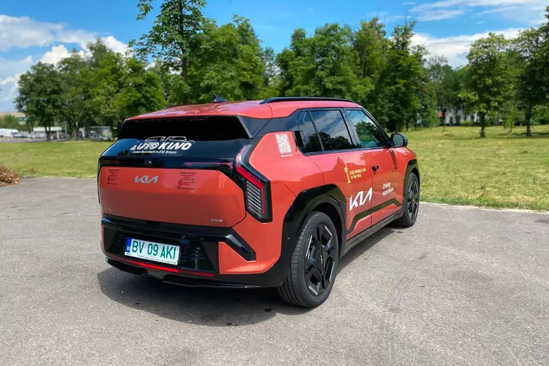 Kia EV3 din 2024 cu 6.500 km - oferta KIA226947 - foto 5