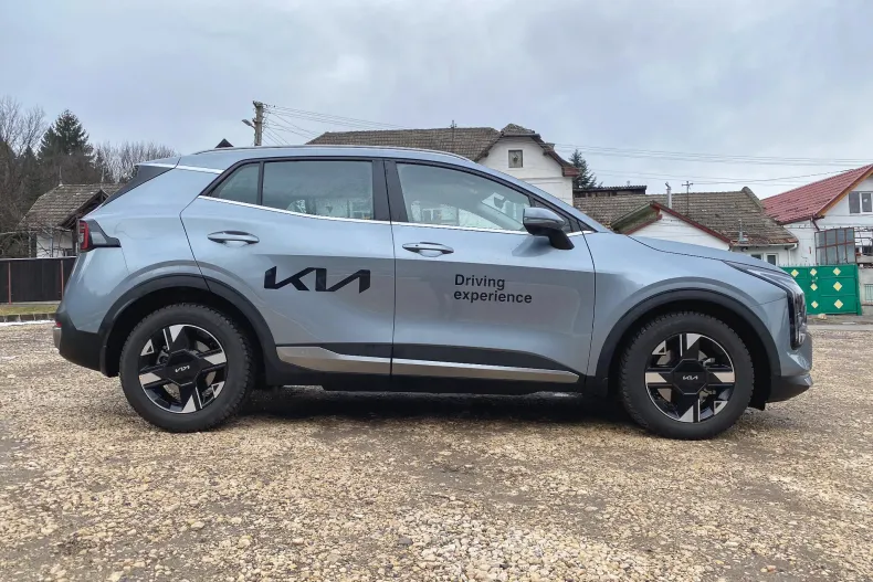 Kia Sportage din 2025 cu 6.000 km - oferta KIA226948 - foto 8