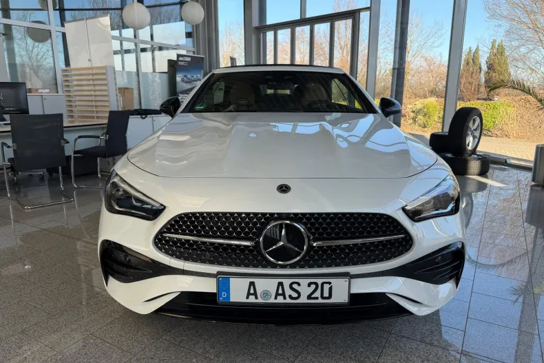 Mercedes-Benz CLE 300 (Clasa CLE) din 2026 cu 4.900 km - oferta MER226973 - foto 2