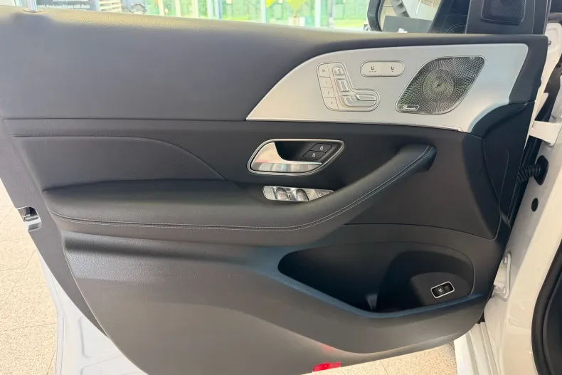Mercedes-Benz GLE (Clasa GLE) din 2025 cu 12.000 km - oferta MER226977 - foto 13