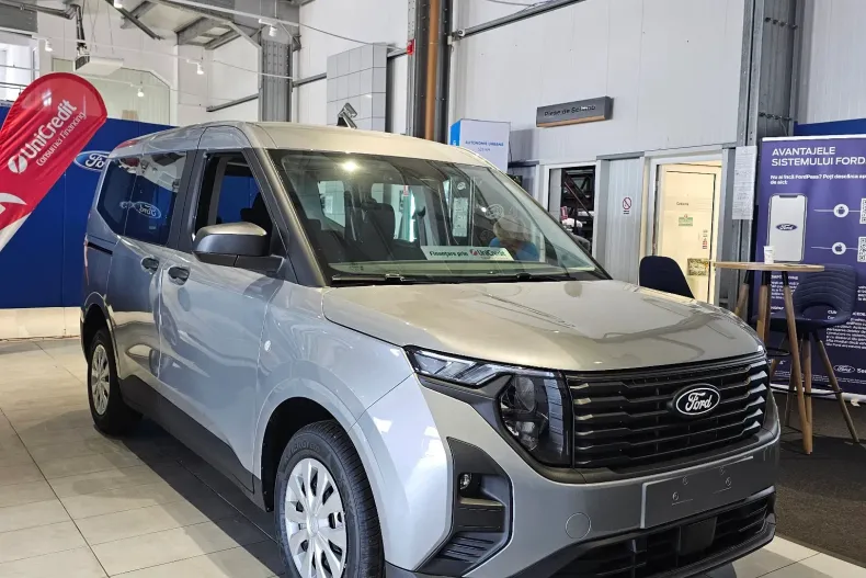 Ford Tourneo din 2026 cu 1 km - oferta FOR226980 - foto 3