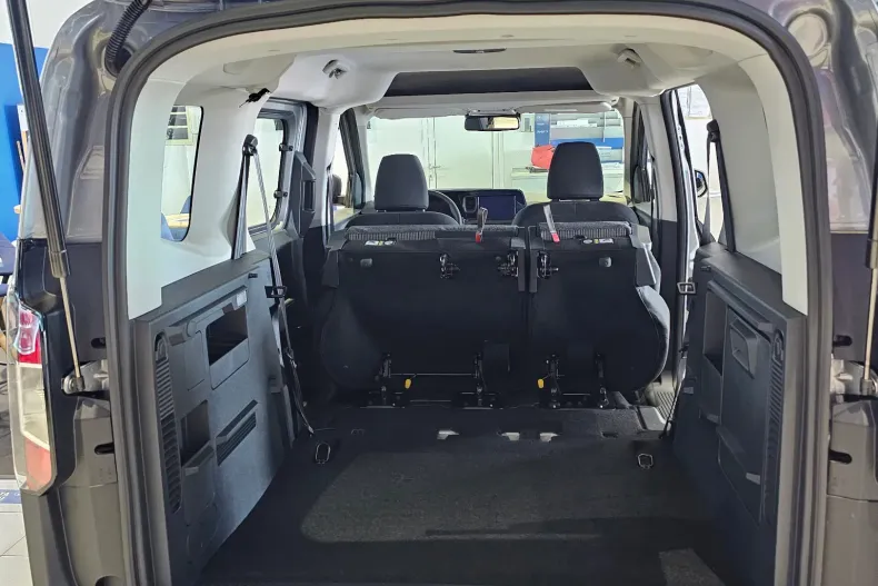 Ford Tourneo din 2026 cu 1 km - oferta FOR226980 - foto 11