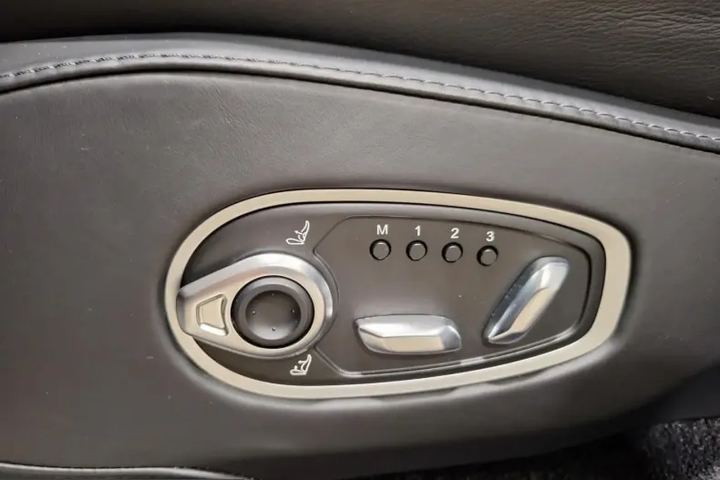Aston Martin DBX din 2023 cu 31.390 km - oferta AST226993 - foto 23
